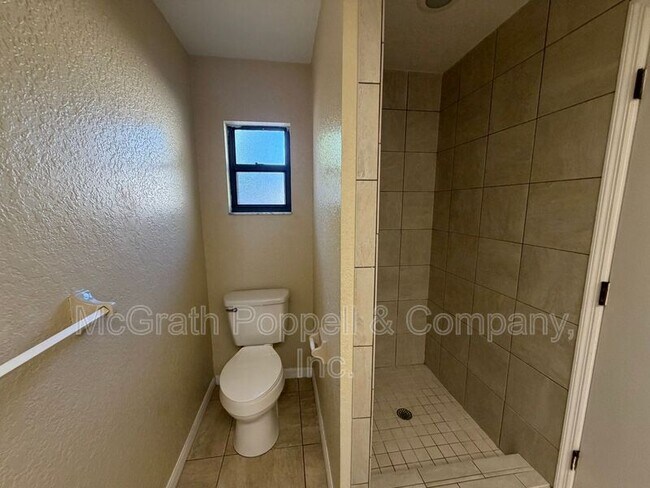 Building Photo - 3319 Duff Rd