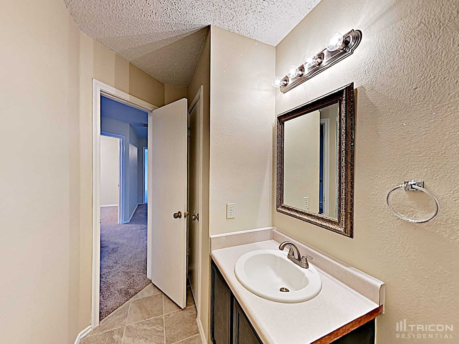 Building Photo - 6007 Ferrysage Dr