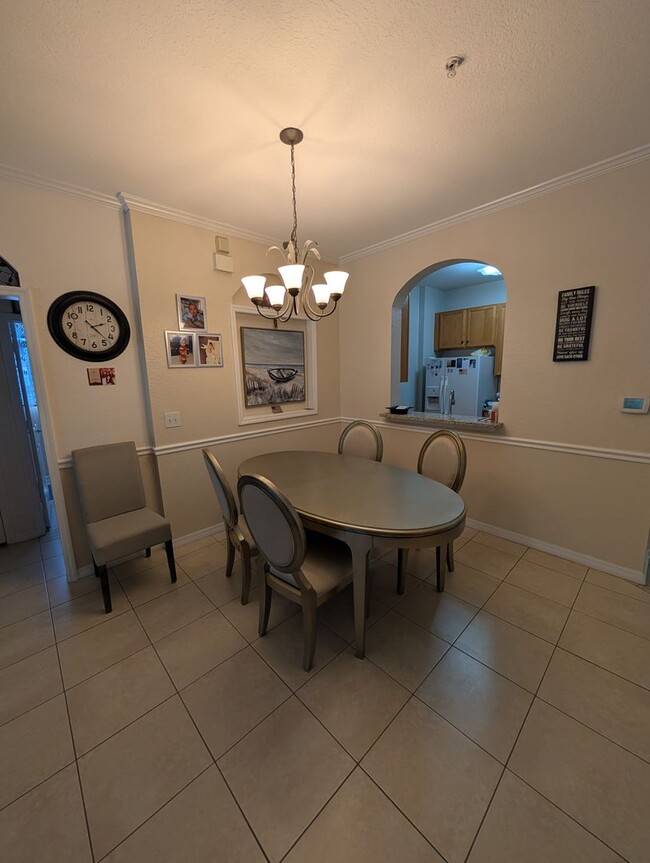 Building Photo - 3 Bedrooms 2 baths Immaculate condominium