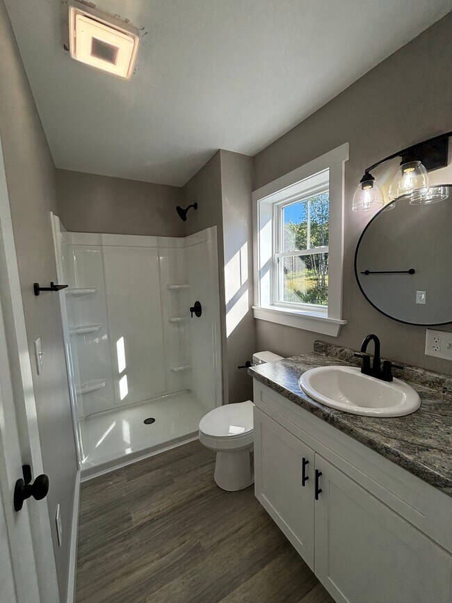 Building Photo - 22 Pond Rd