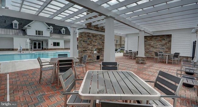 Building Photo - 7537 Crowley St