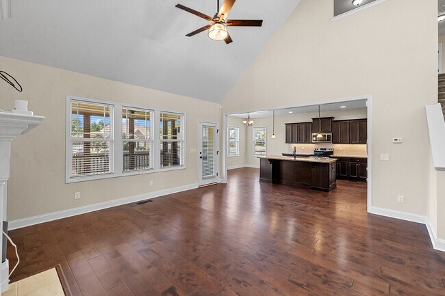 Building Photo - **Spacious 3bd/3ba in Raleigh**