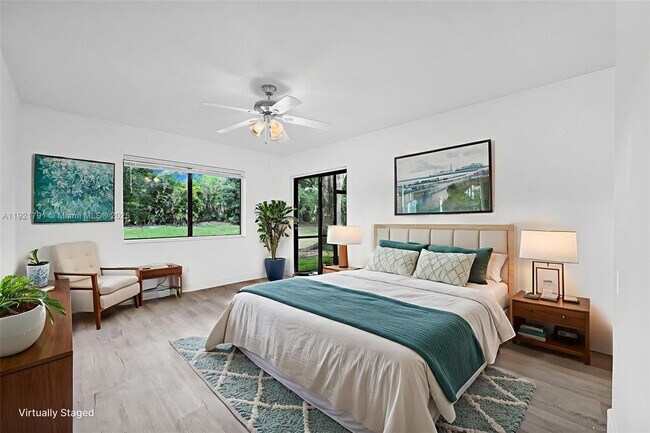 Building Photo - 453 Lakeview Dr