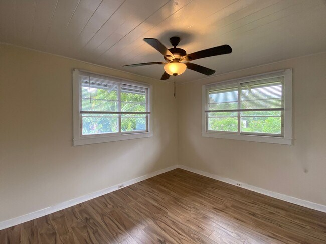 Building Photo - Charming 2-Bedroom Home in Prime Waimea Location
