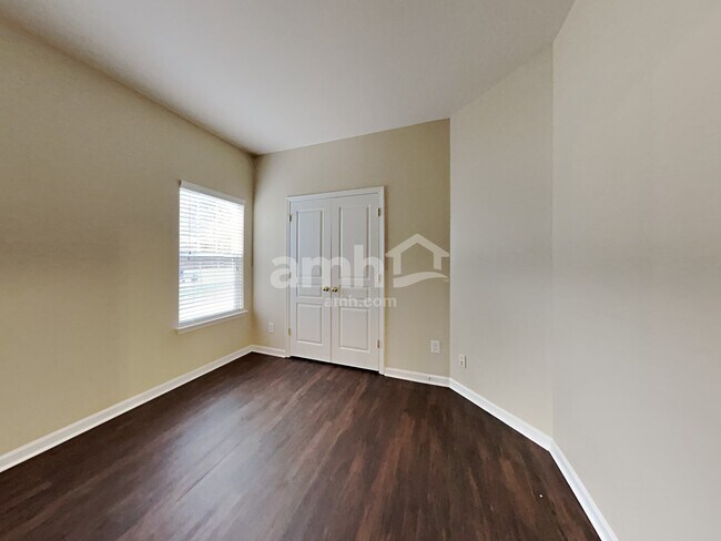 Building Photo - 11342 Heritage Green Dr