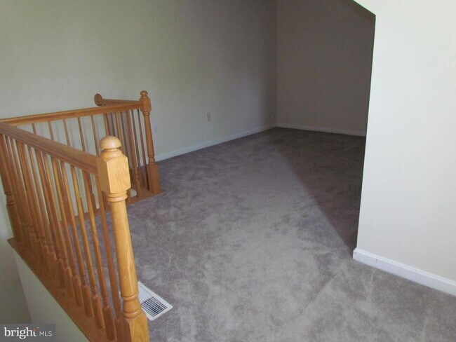 Building Photo - 13240 Clipper Cir