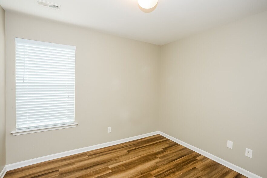 Building Photo - 3836 Glory St