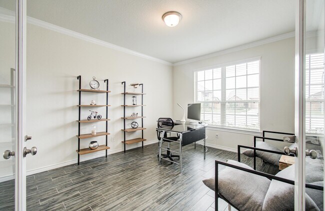 Building Photo - 27817 Ellie Oak Ln
