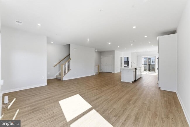 Building Photo - 2490 Connector Aly