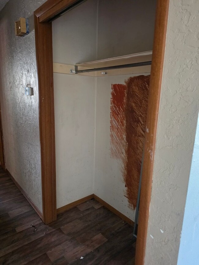 Building Photo - Beautiful 2-Bedroom Duplex Available!