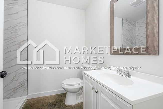 Building Photo - 801 Goodwyn St