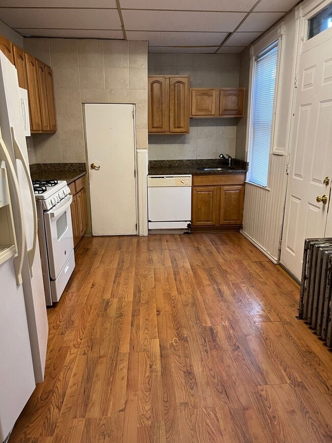 Building Photo - Large 4 bed 1.5 Bath Old City Lancaster Home