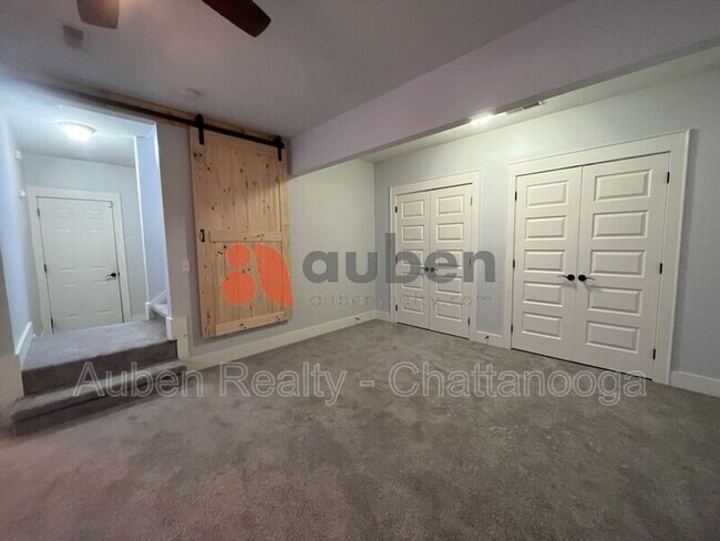 Building Photo - 7302 Klingler Ln