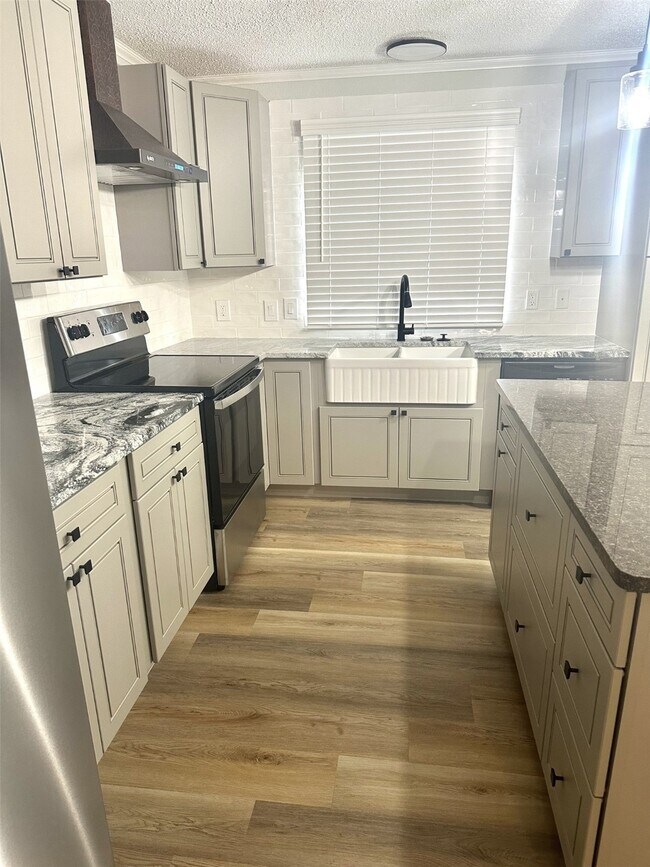 Building Photo - 11930 Greenglen Dr