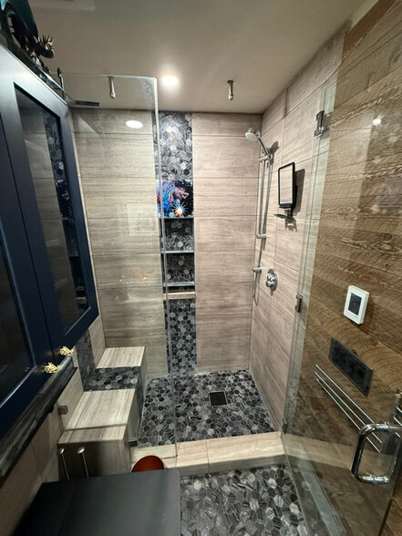 Building Photo - 2673 Sonoma Way