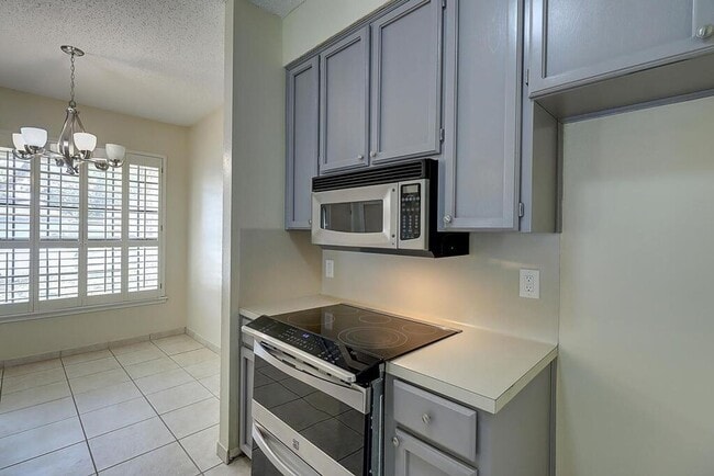 Building Photo - 7126 Windbrook Ln