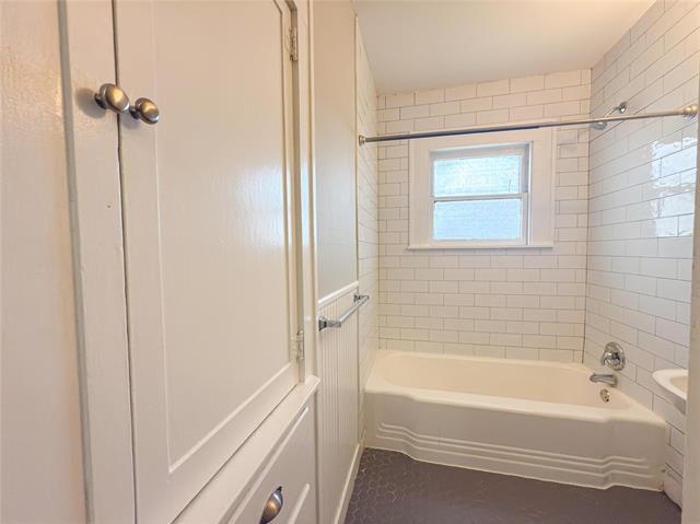 Building Photo - 1412 Kings Hwy