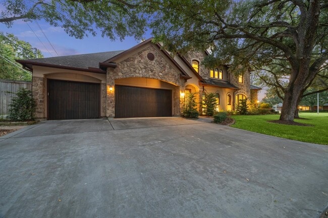 Building Photo - 170 Plantation Rd