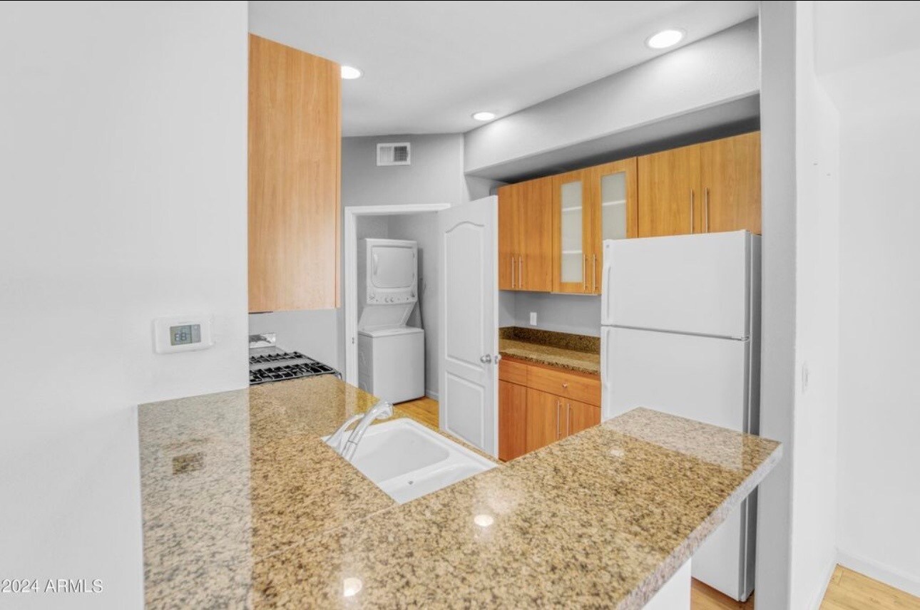 Building Photo - 6900 E Princess Dr