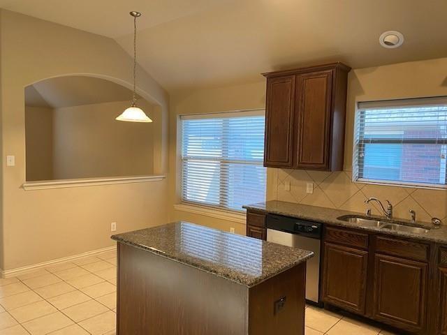 Building Photo - 2424 Gold Rush Dr