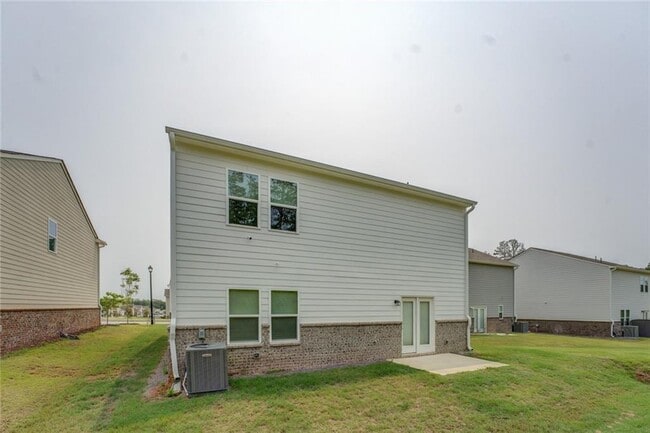 Building Photo - 7061 Rochford Dr