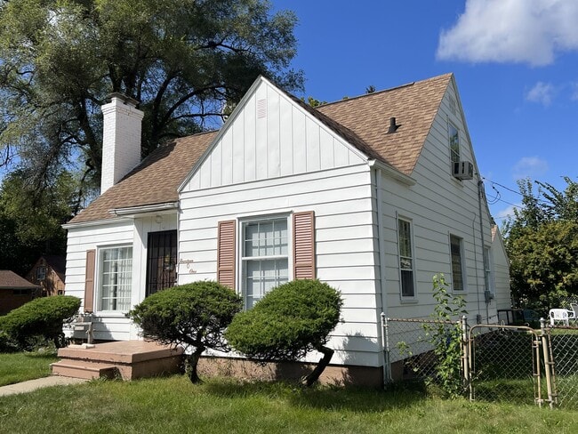 Building Photo - 1401 N Ballenger Hwy