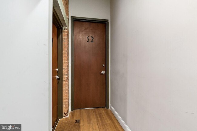 Building Photo - 1637-39 Poplar St