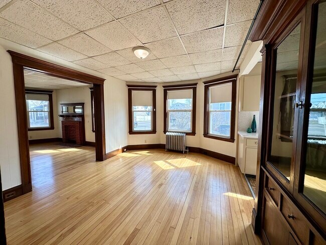 Building Photo - 58 Franklin St