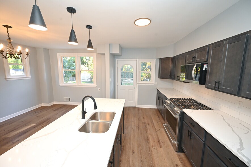 Building Photo - 3405 Ludgate Rd