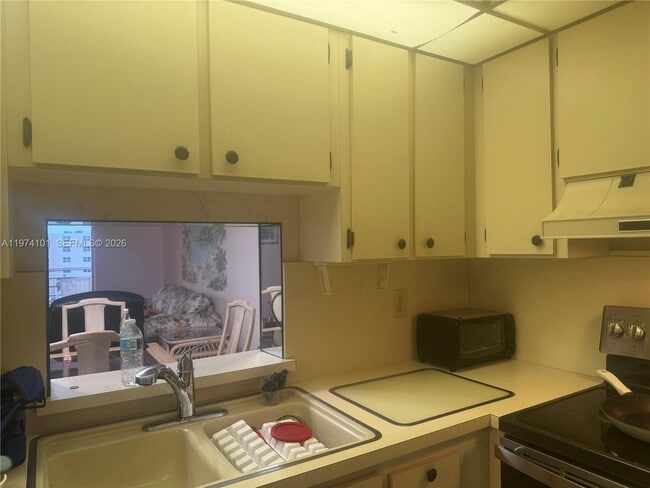 Building Photo - 441 SE 3rd St