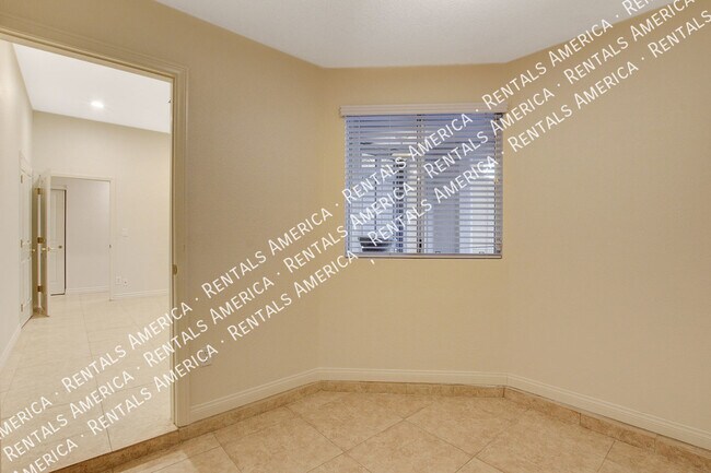 Building Photo - 8960 Echo Ridge Dr