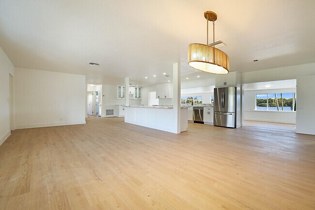Building Photo - 2 Inlet Cay Dr