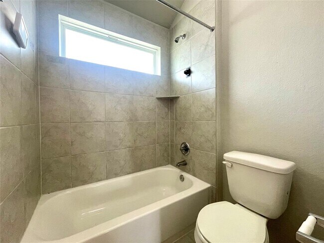 Building Photo - 6701 Wolf Pack Dr