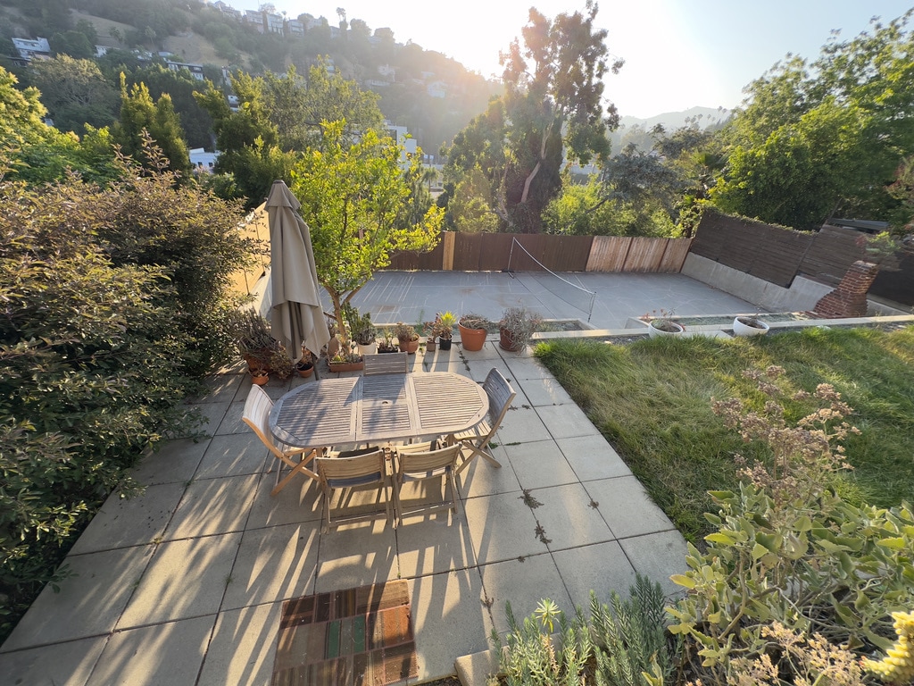 view of backyard - 2415 Meadow Valley Ter