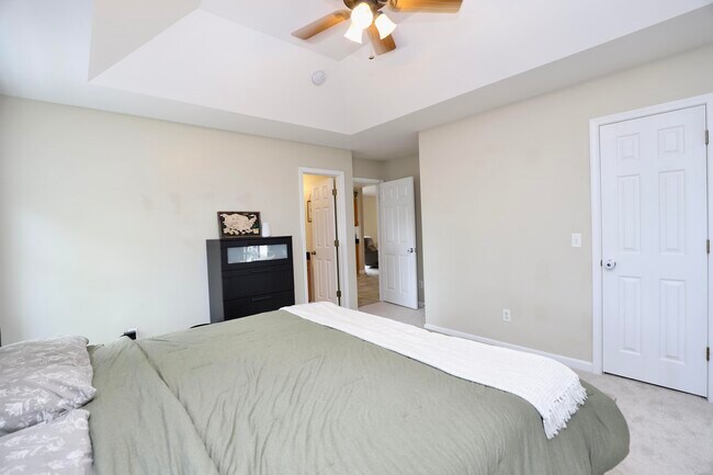 Building Photo - 1116 Waverly Pl Dr