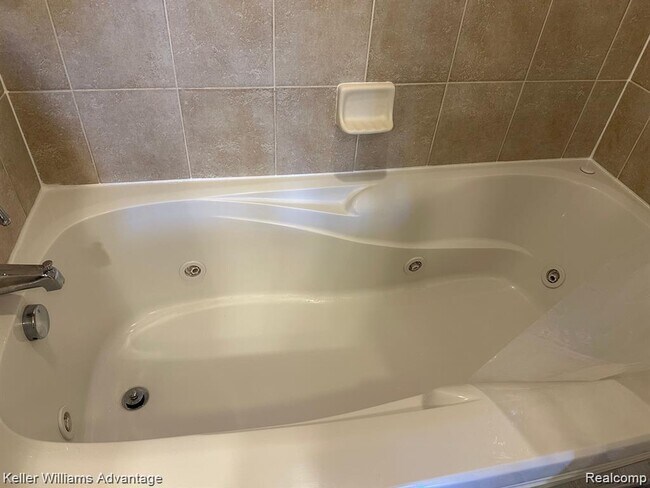 Building Photo - 150 Hamilton St