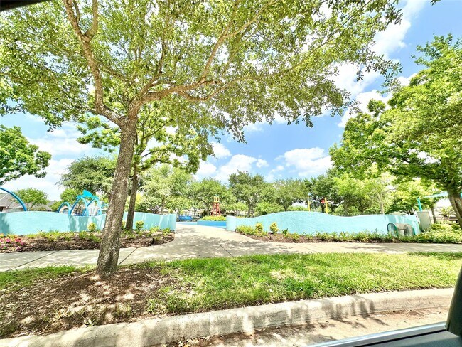 Building Photo - 20902 Avery Cove Ln