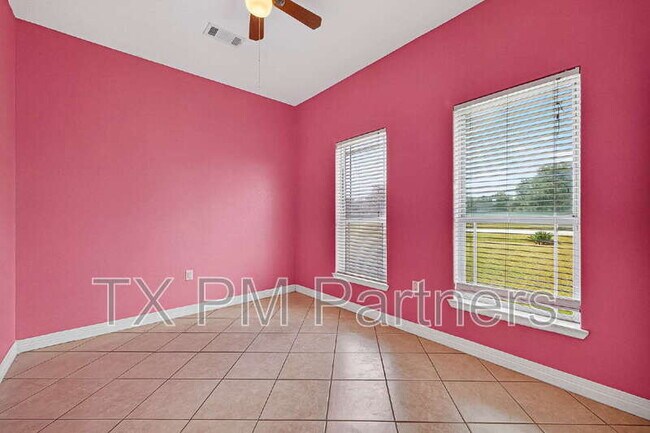 Building Photo - 13819 Lakeview Meadow Dr