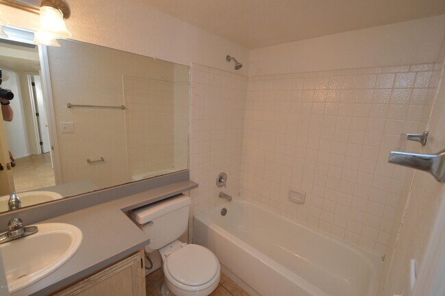Building Photo - 10421 E Windstorm Dr