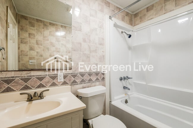 Building Photo - 119 Martin Rd