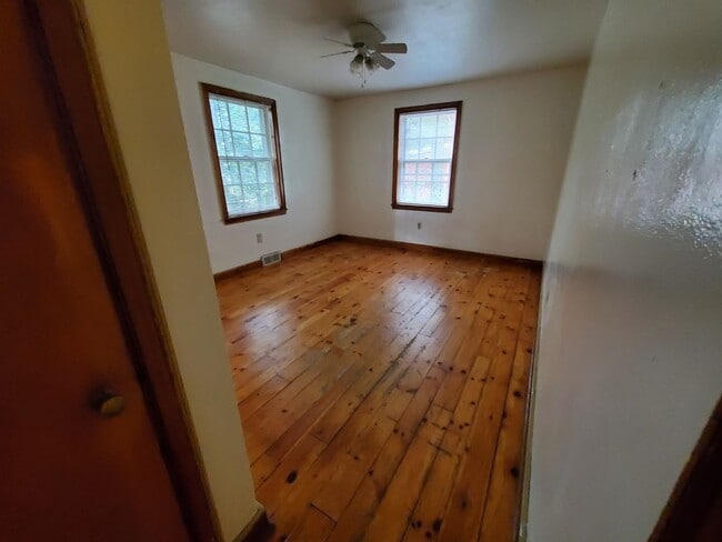 Building Photo - 277 Woodland Dr