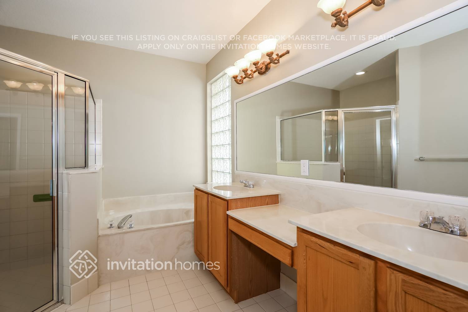Building Photo - 9066 Silver Glen Way
