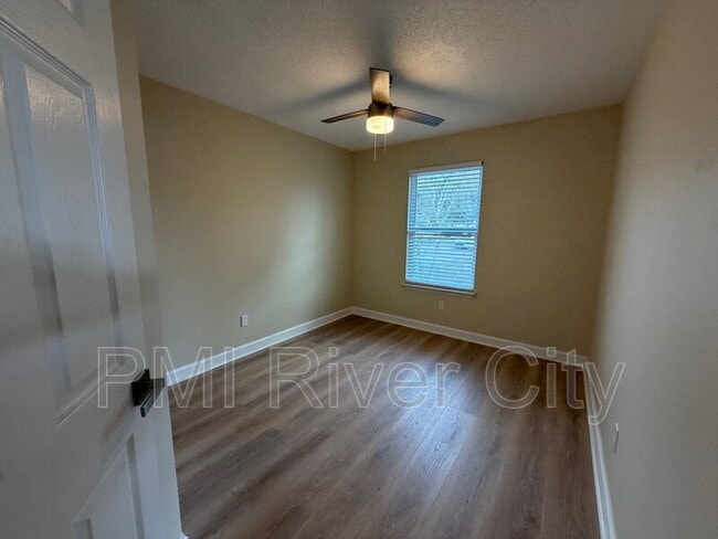 Building Photo - 502 Tidal Wave Ln