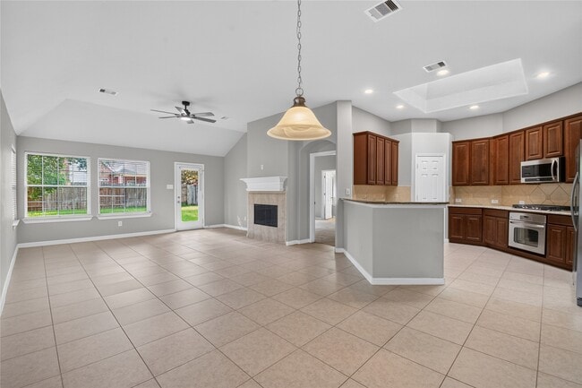 Building Photo - 18154 Williams Elm Dr