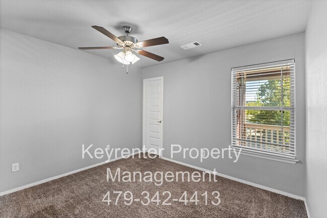 Building Photo - The Perfect Rental in Rupple Meadows!