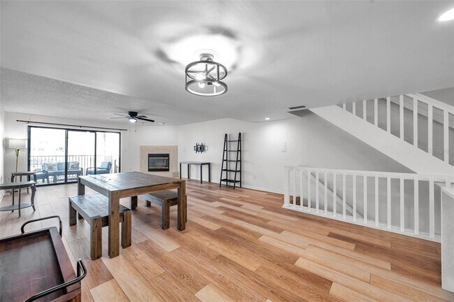 Building Photo - 745 Pinellas Bayway S