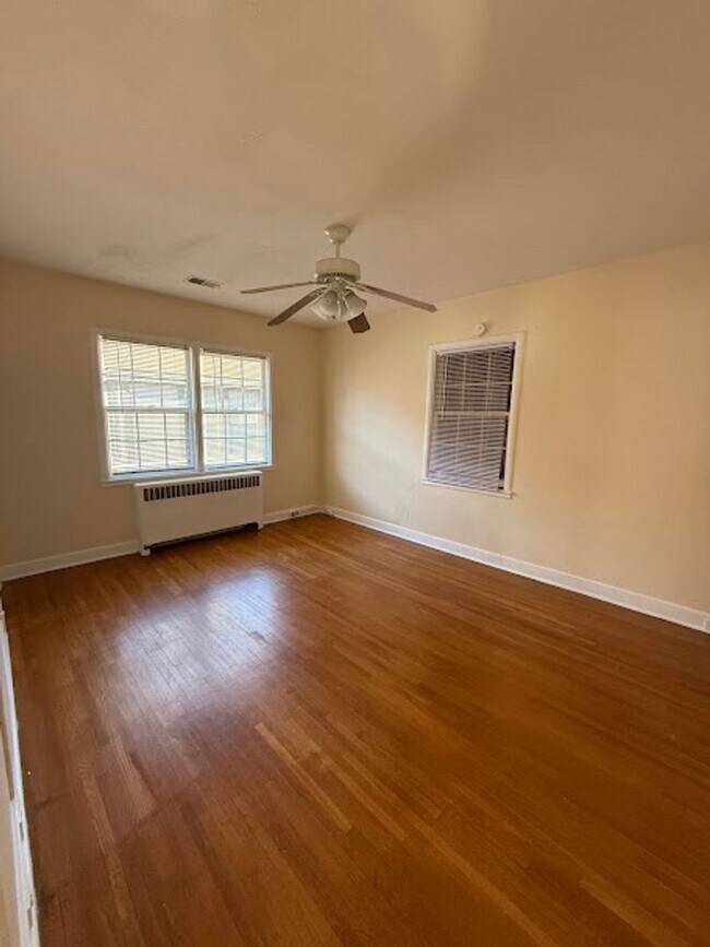 Building Photo - 1265-2167 Union Ave