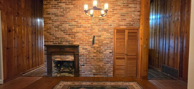 Building Photo - Red Oak Farm - Columbia County