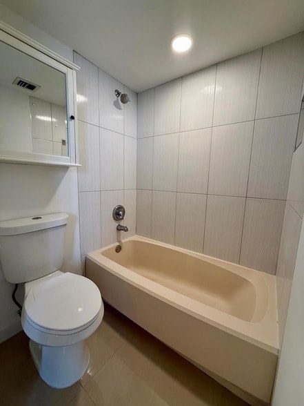 Building Photo - 514 Piedmont K