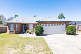 Building Photo - 201 Southgate Dr